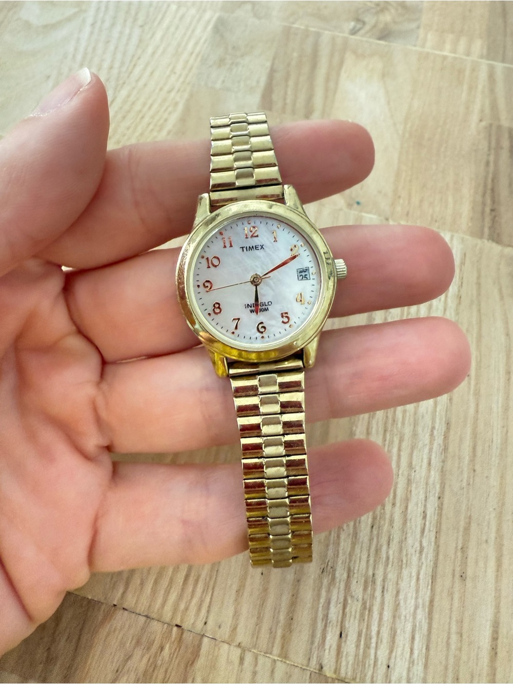 Timex ladies gold tone expansion bracelet watch NEW BATTERY